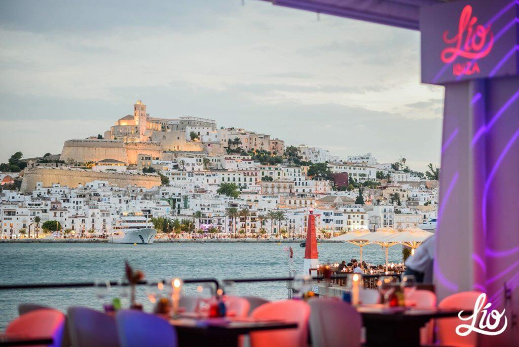 ristorante & cabaret bar a Ibiza estate 2020