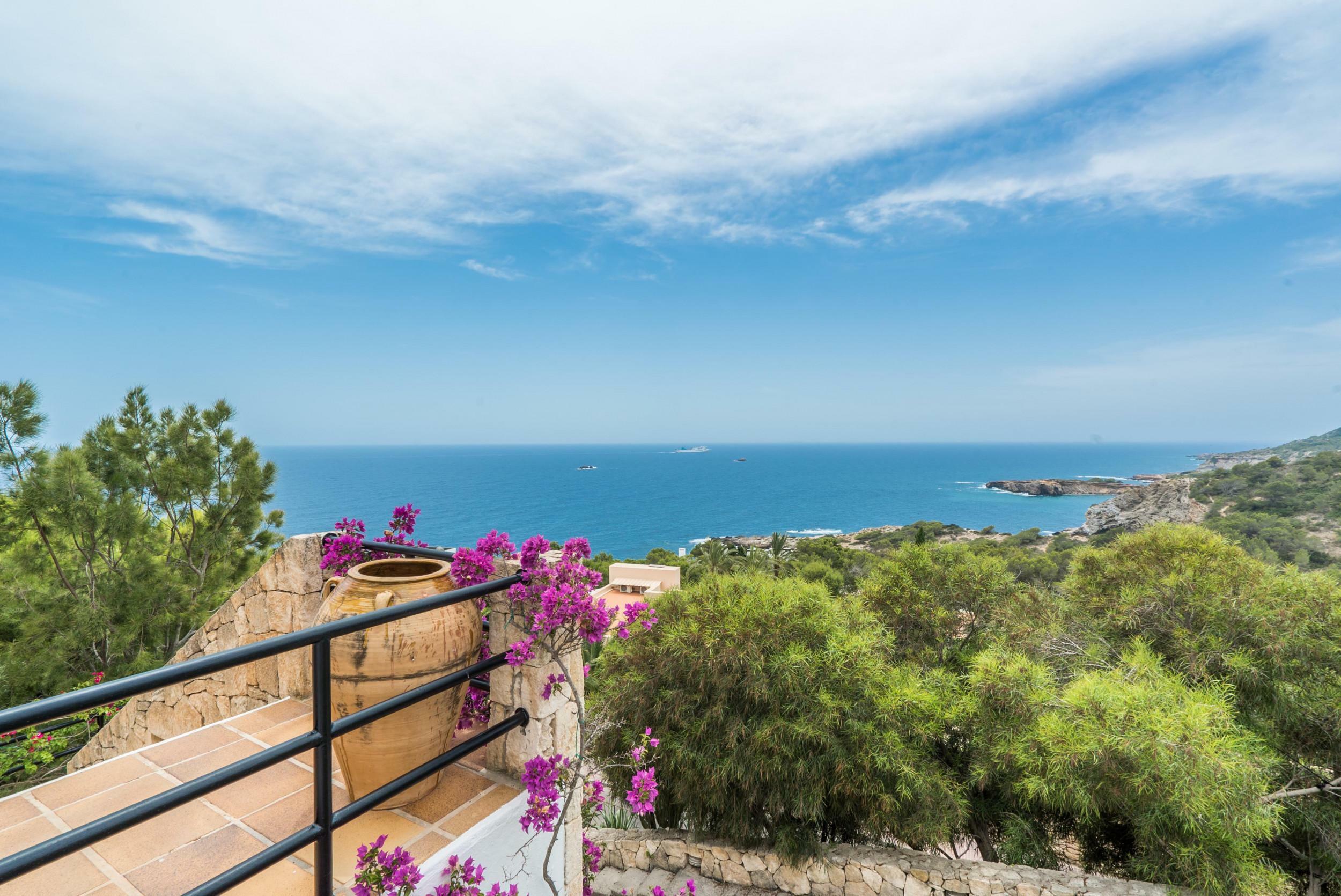 Villa spettacolare a Roca Llisa con vista panoramica sul mare