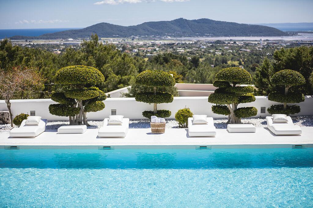 Splendida villa con alcune delle migliori viste di Ibiza