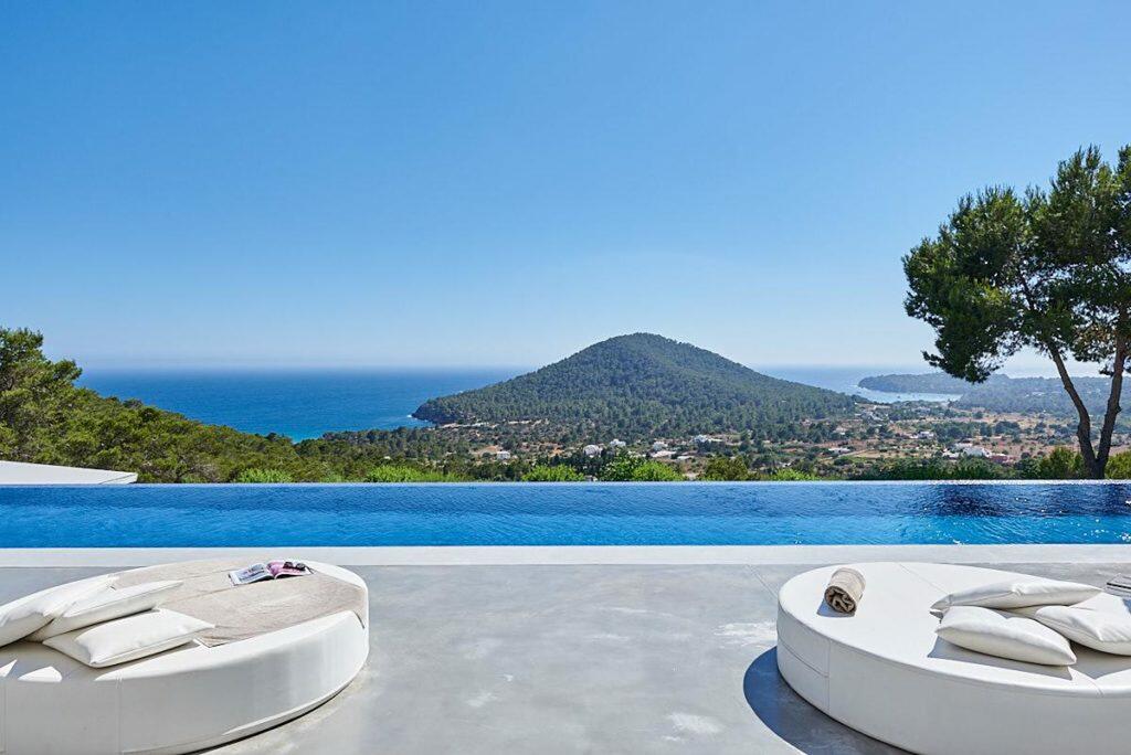 Sa Caleta Hills Esclusiva Villa Ibiza con splendida vista sul mare