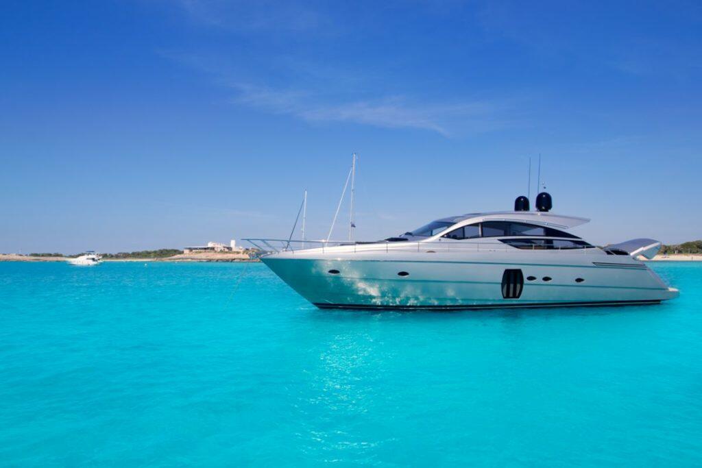 Yacht Formentera Ibiza con Prestige Properties