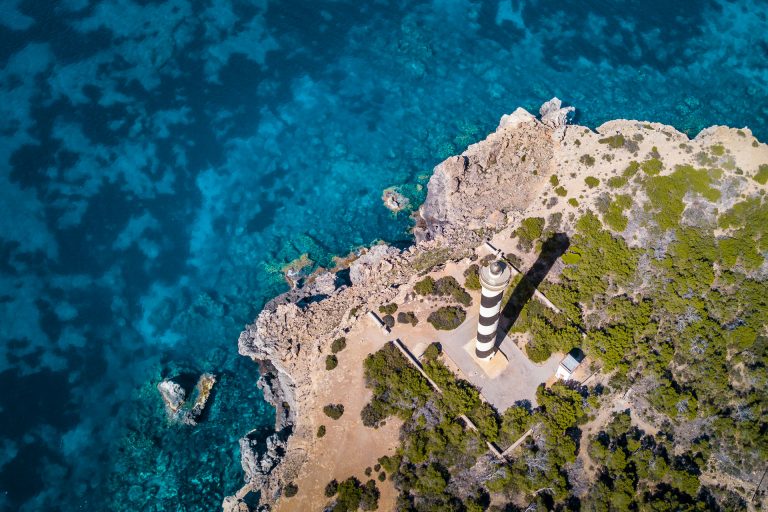 Case e ville esclusive in vendita vicino alla spiaggia nel nord di Ibiza