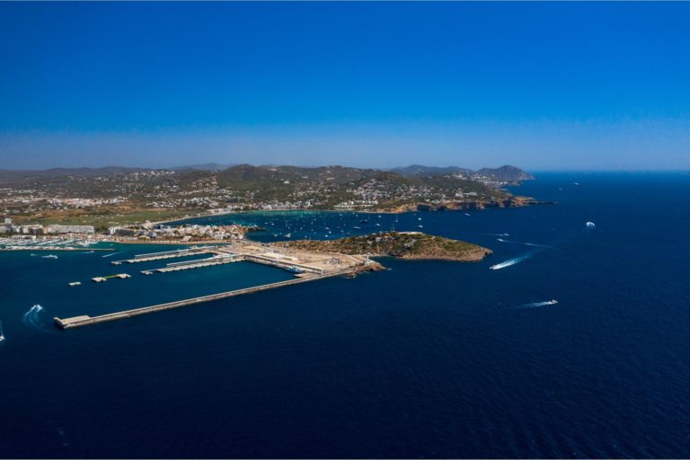 Vivere a Ibiza: La vita a Talamanca, Ibiza